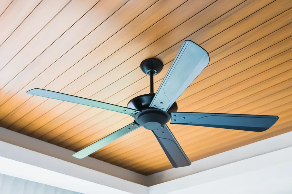 Ceiling Fan Direction for Summer: Save Energy & Stay Cool